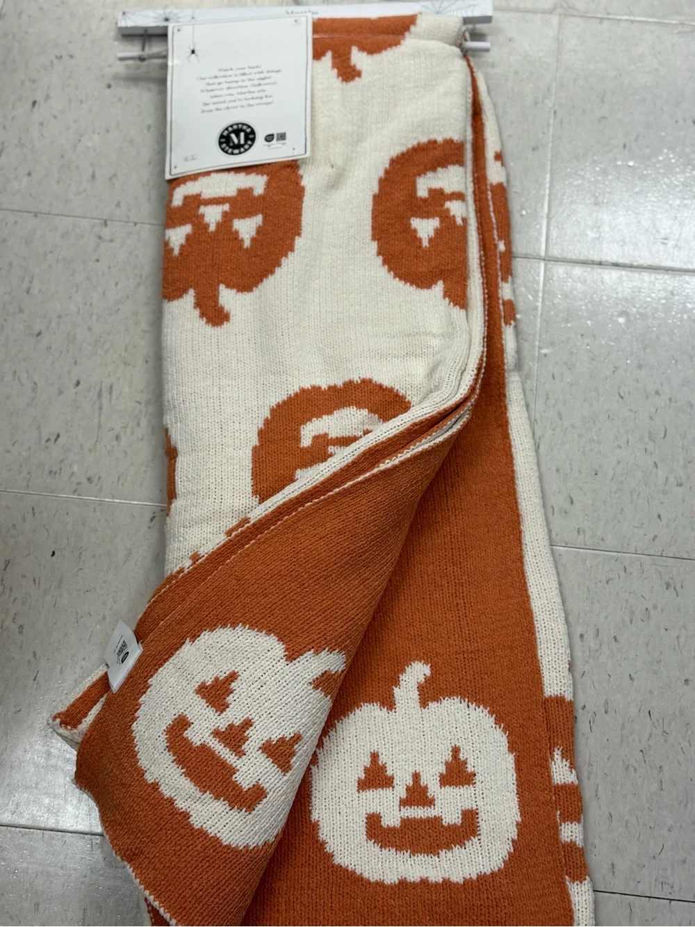Jack-o'-Lantern Knit Throw Blanket in Orange and Cream